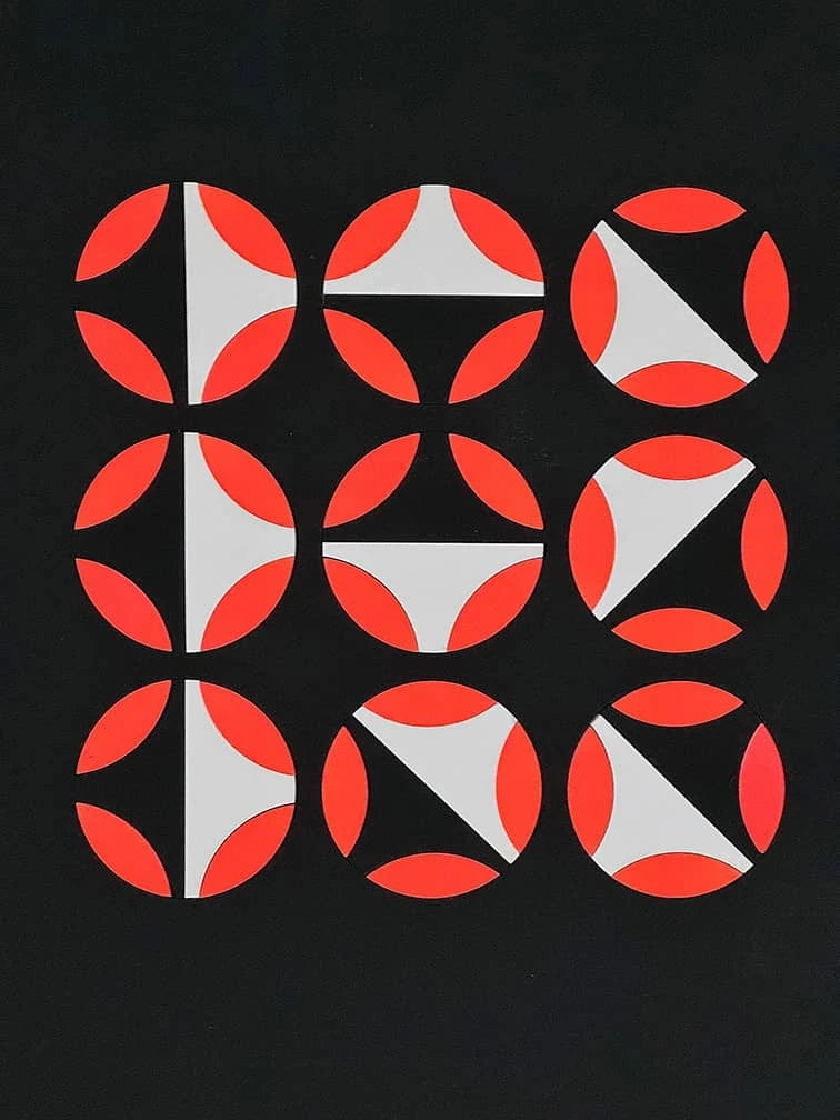 Moderne kunst voor interieur met abstracte vormen in rood, wit en zwart