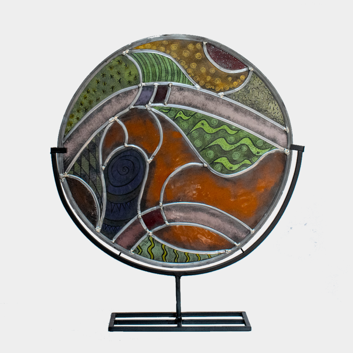 Paard & Vogel glaskunst van Glas & Art Ank Stumpel in cirkelvormig ontwerp op metalen standaard