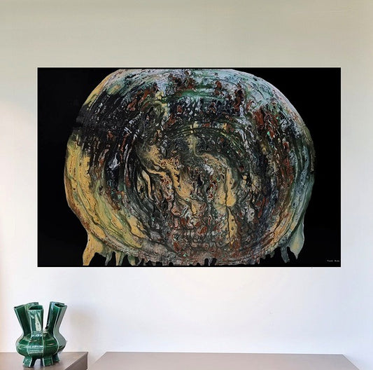 Abstract schilderij van Frances Eckhardt met gedetailleerde cirkelvormige patronen op zwarte achtergrond