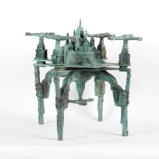 Unieke bronzen sculptuur van een gedetailleerd architectonisch ontwerp met stijlvolle afwerking