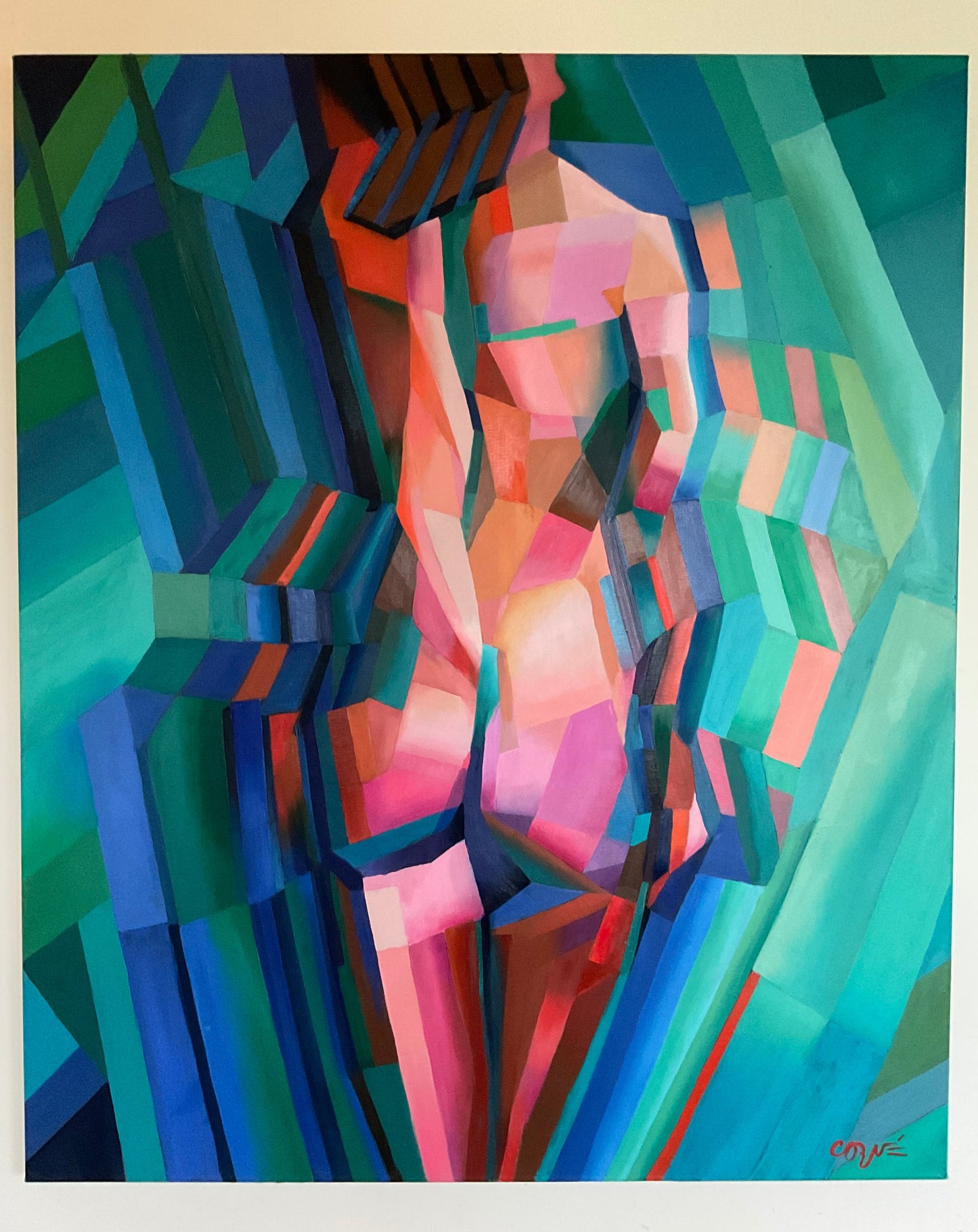 Kubistisch naaktschilderij van Corné Akkers met heldere kleuren en geometrische vormen