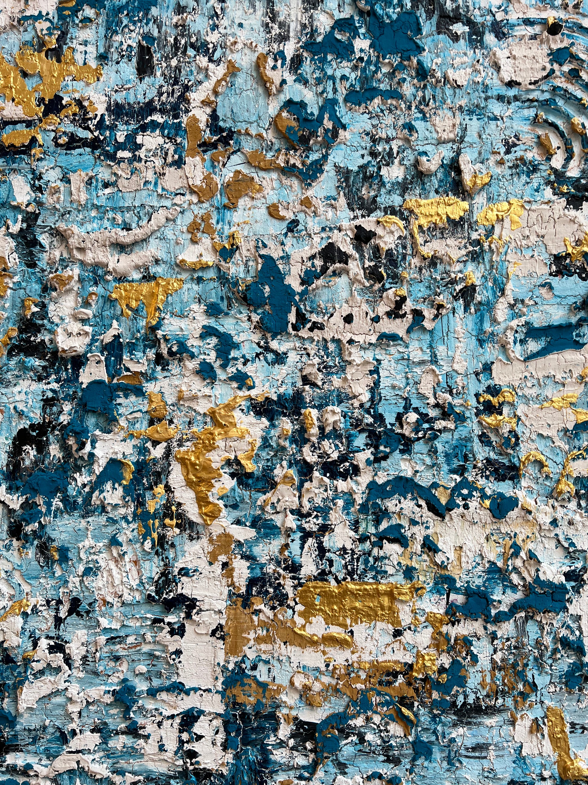 Abstract kunstwerk oceaan thema met blauwe, witte en gouden texturen van Atelier58