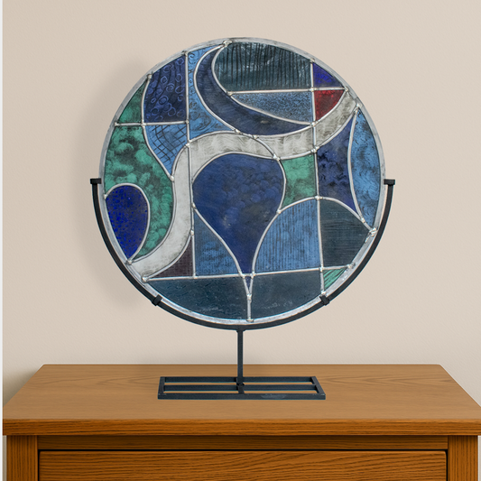 Lascaus Paard glas sculptuur van Glas & Art Ank Stumpel rond blauw groen kunstwerk op standaard