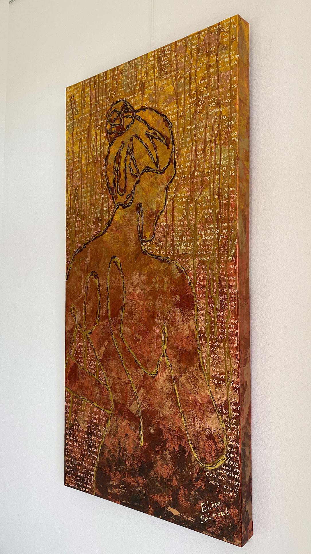 Origineel abstract schilderij van Elise Eekhout met een vrouwelijke figuur in warme tinten