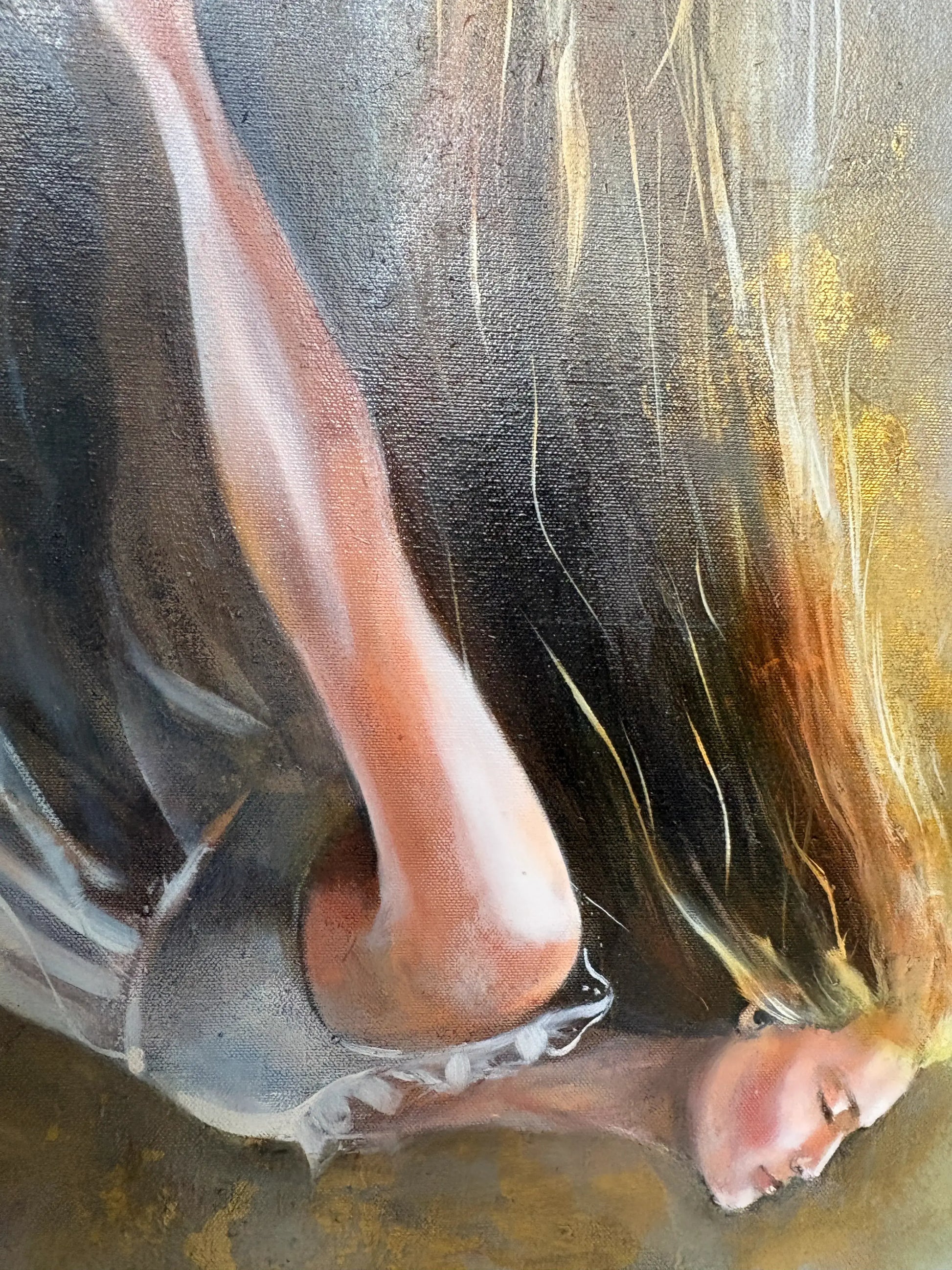 Origineel kunstwerk Gravity IV met een vrouw met golvend haar in abstracte stijl