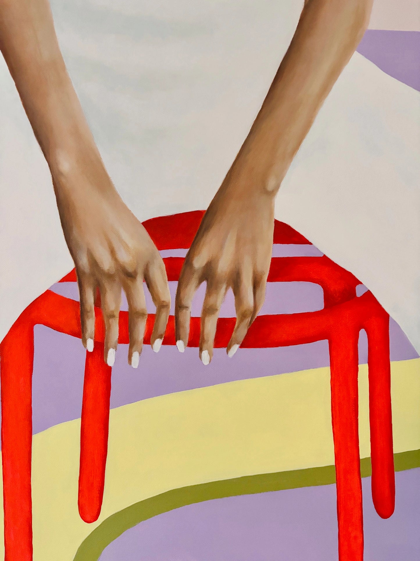 origineel kunstwerk Victoria met handen op een felrode stoel in abstracte setting