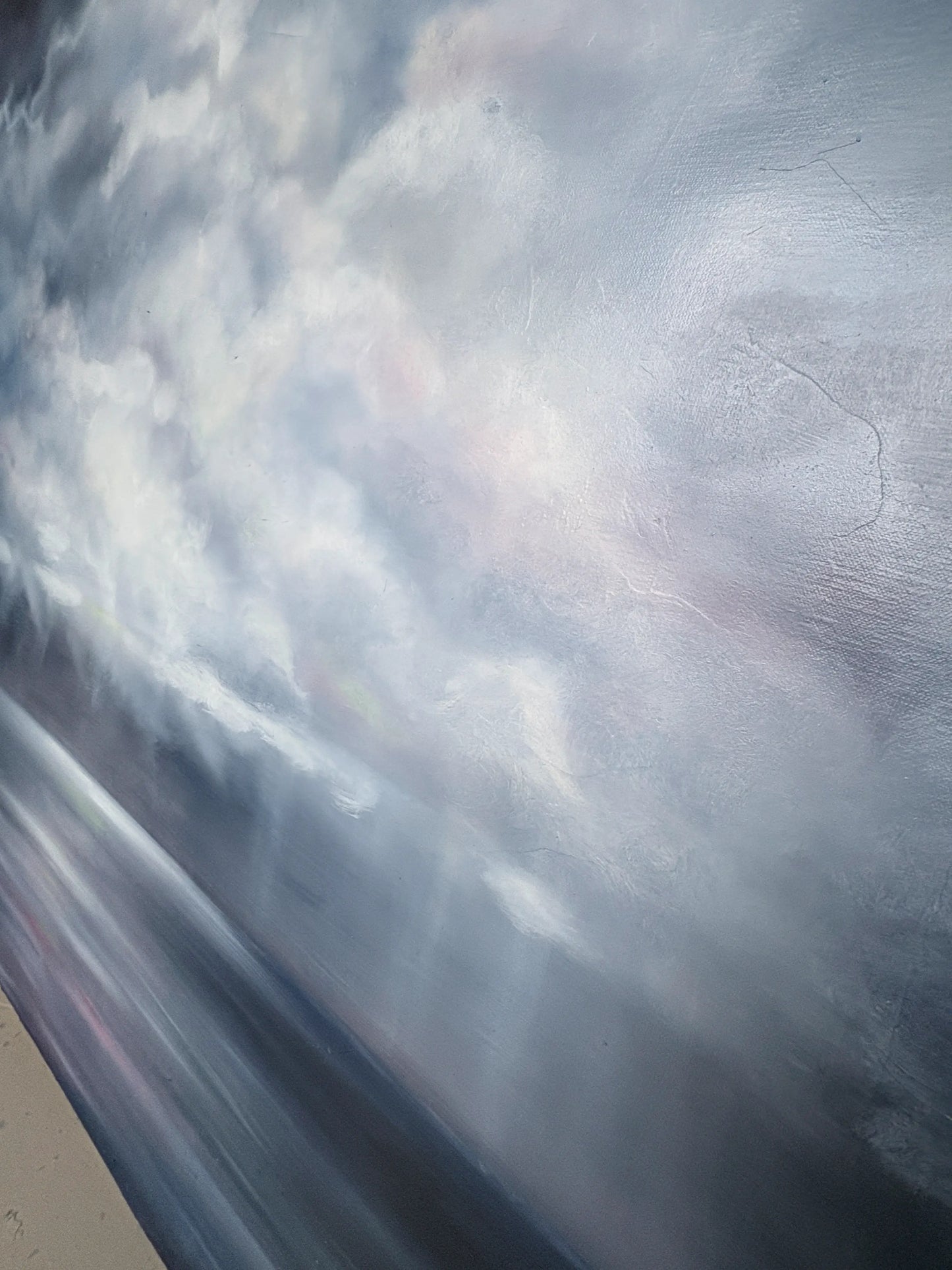 Origineel schilderij Frosted Azure met een mistig landschap en zachte kleuren die een serene sfeer creëren