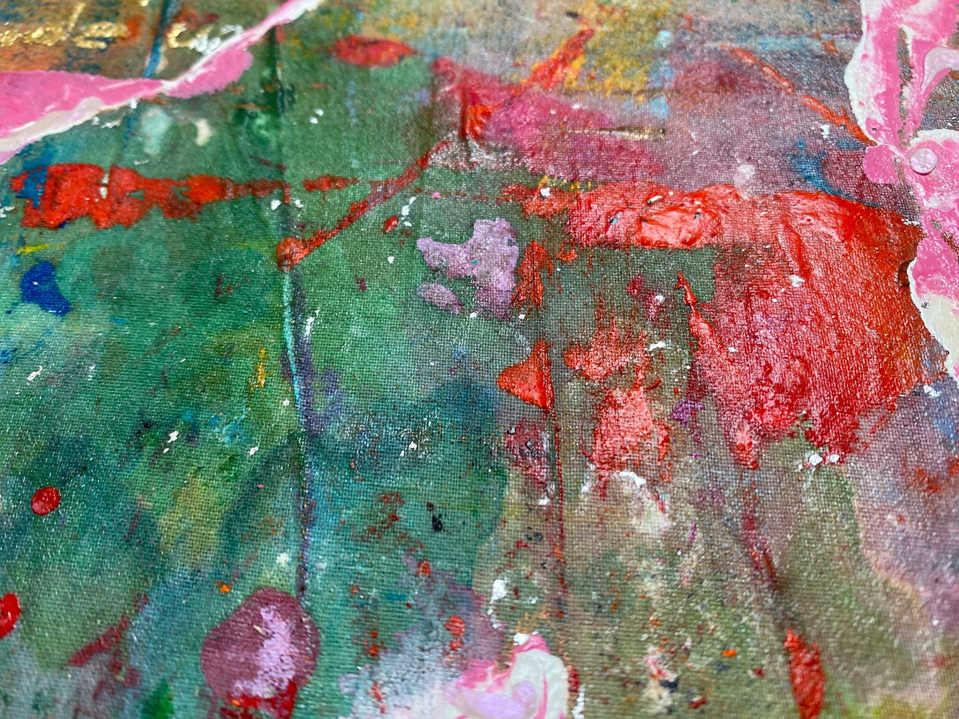 Origineel schilderij Roxanne met kleurrijke verfspetters en abstracte details op canvas