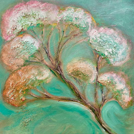 Kleurrijk schermbloemen schilderij met abstracte bomen en een turquoise achtergrond