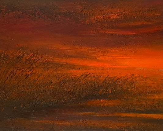 Avondrood schilderij van Inez Heintzberger met vurige oranje en rode tinten in abstracte stijl