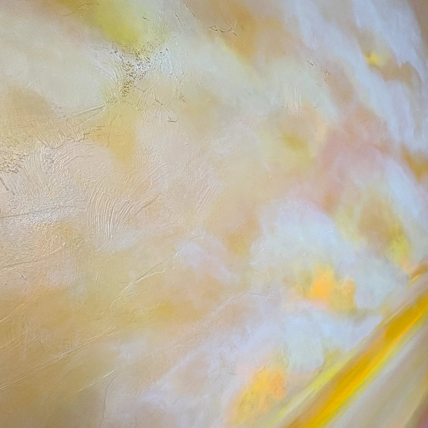 Schilderij delicate daffodil met zachte tinten en abstracte achtergrondkleuren voor moderne interieurs